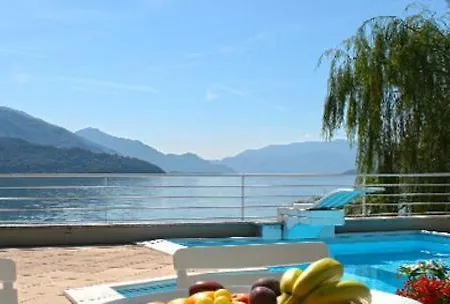 Darsene Pool-bungalow Am See Gravedona